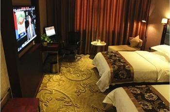 Jinyue Business Hotel Yichuan  Экстерьер фото