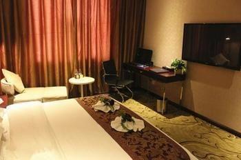 Jinyue Business Hotel Yichuan  Экстерьер фото
